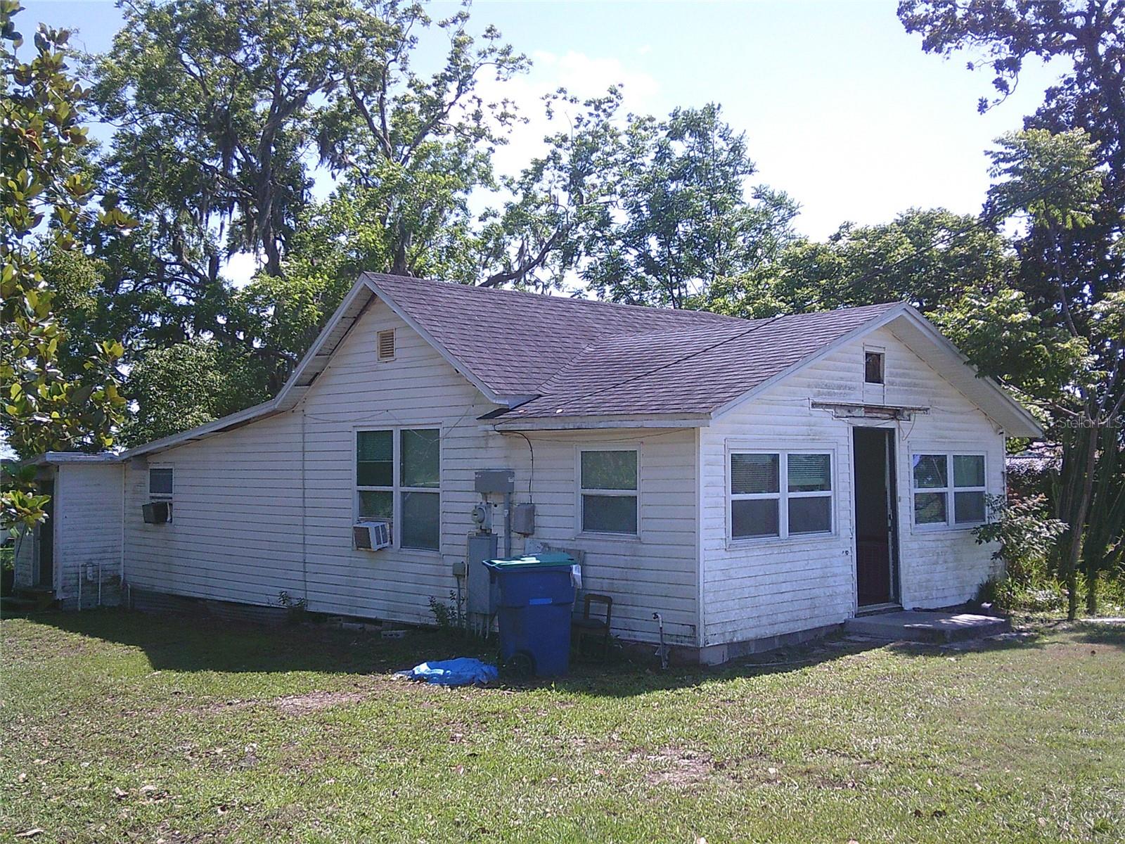 Listing photo id 9 for 11951 Wichers Lane