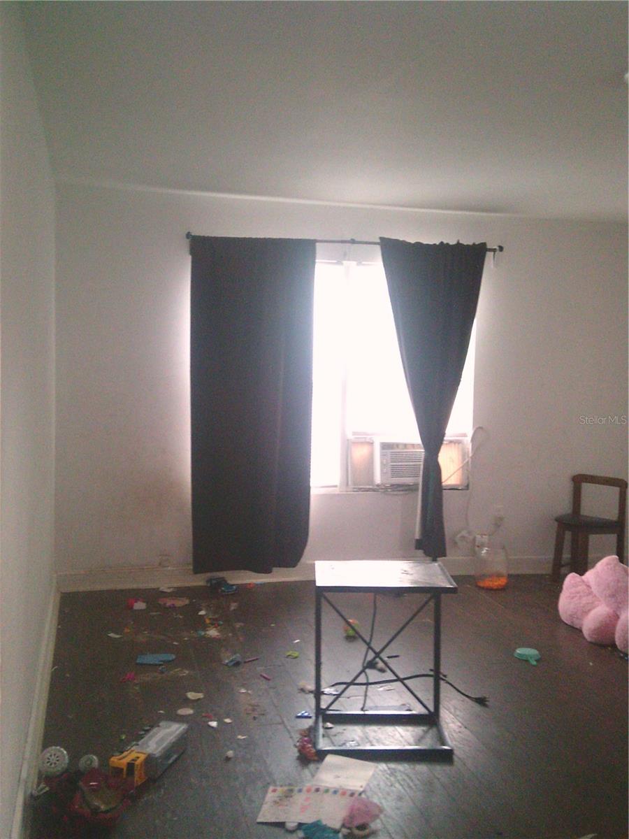 Listing photo id 22 for 11951 Wichers Lane