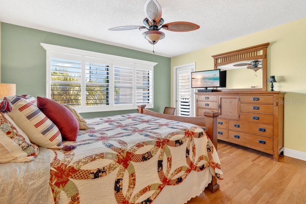 Image 21 of 58 For 1328 Pasadena Avenue S 308