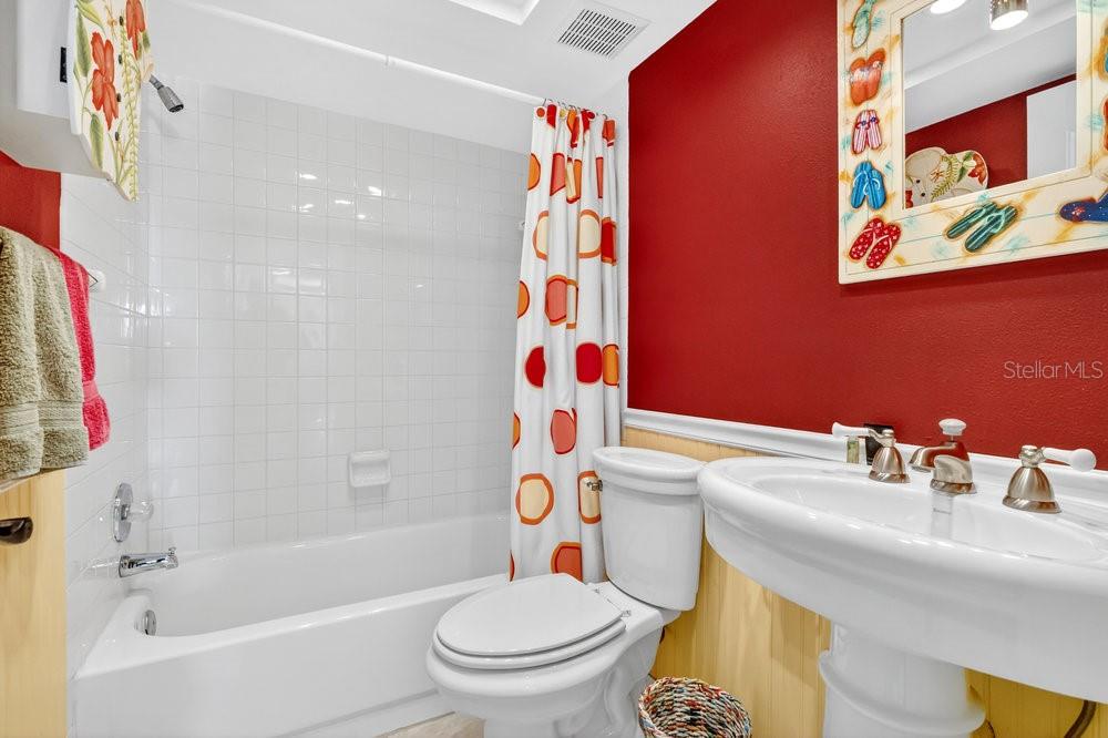 Image 30 of 58 For 1328 Pasadena Avenue S 308