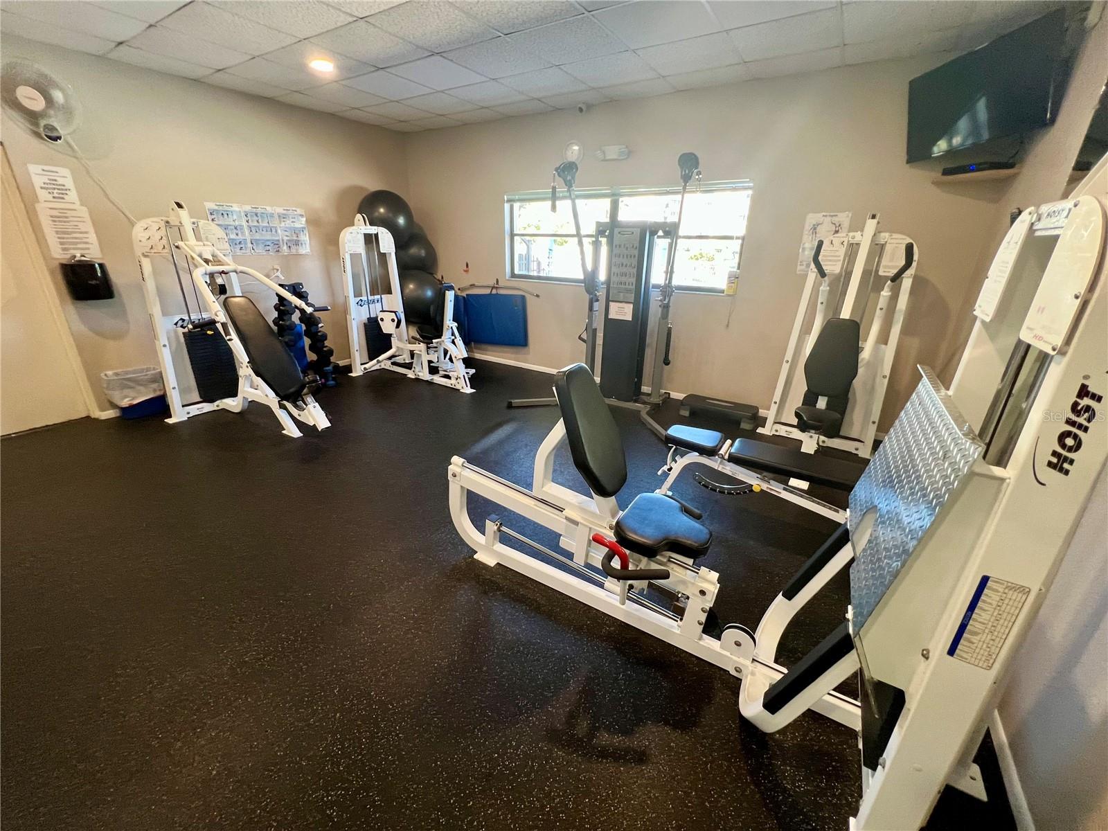 Image 43 of 58 For 1328 Pasadena Avenue S 308