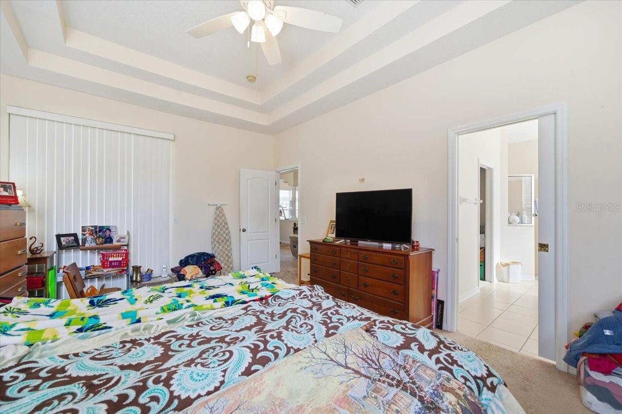 Image 17 of 38 For 18425 Cypress Bay Parkway