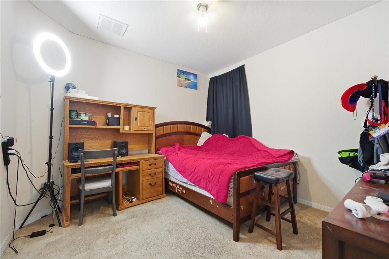 Image 22 of 38 For 18425 Cypress Bay Parkway