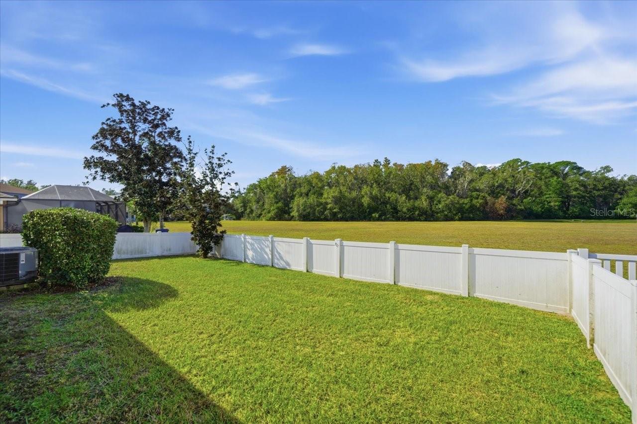 Image 26 of 38 For 18425 Cypress Bay Parkway