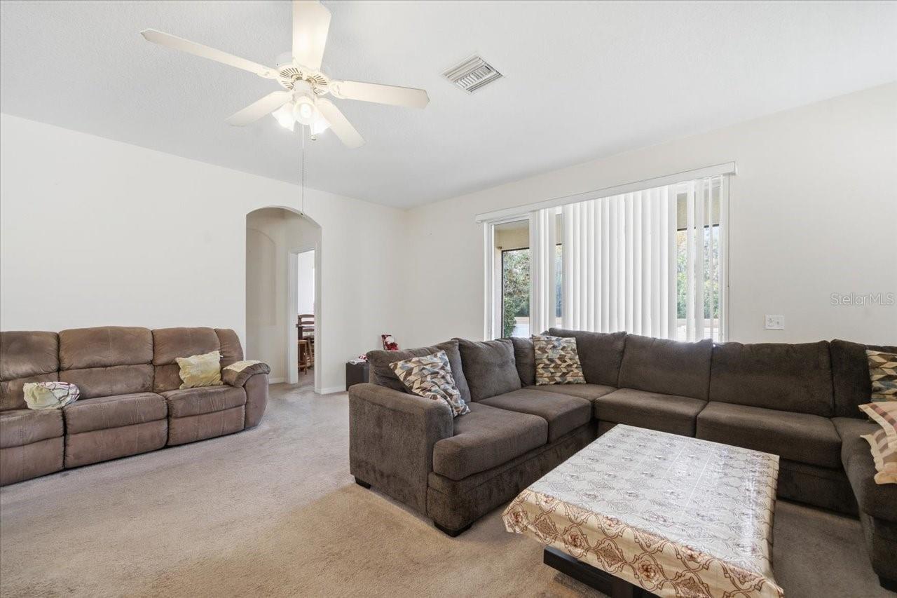 Image 7 of 38 For 18425 Cypress Bay Parkway