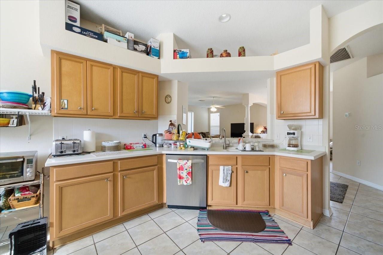 Image 9 of 38 For 18425 Cypress Bay Parkway