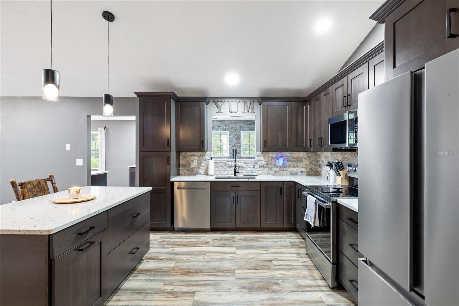 Image 13 of 67 For 11311 40th Street Road