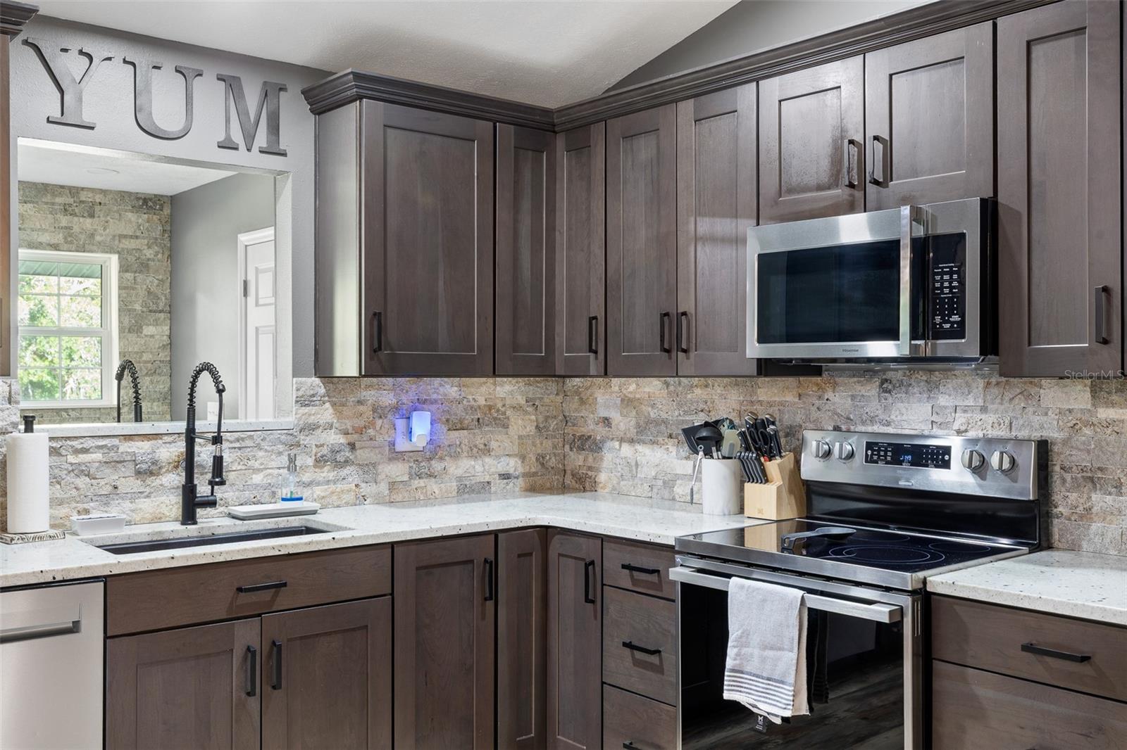 Image 14 of 67 For 11311 40th Street Road