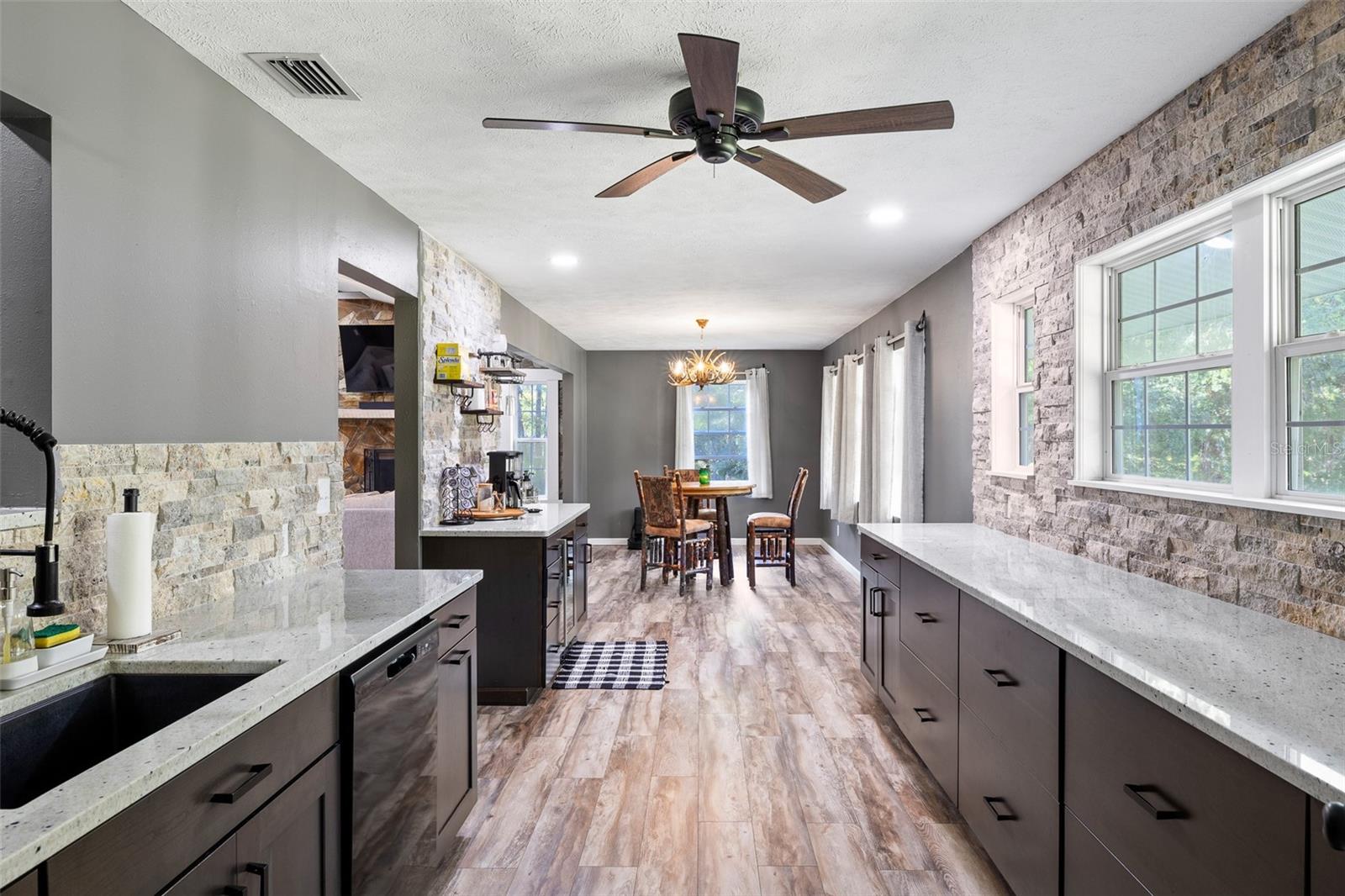 Image 20 of 67 For 11311 40th Street Road