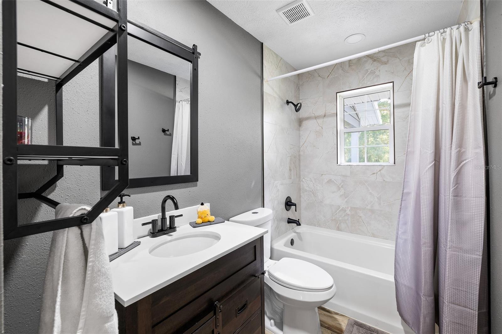 Image 37 of 67 For 11311 40th Street Road