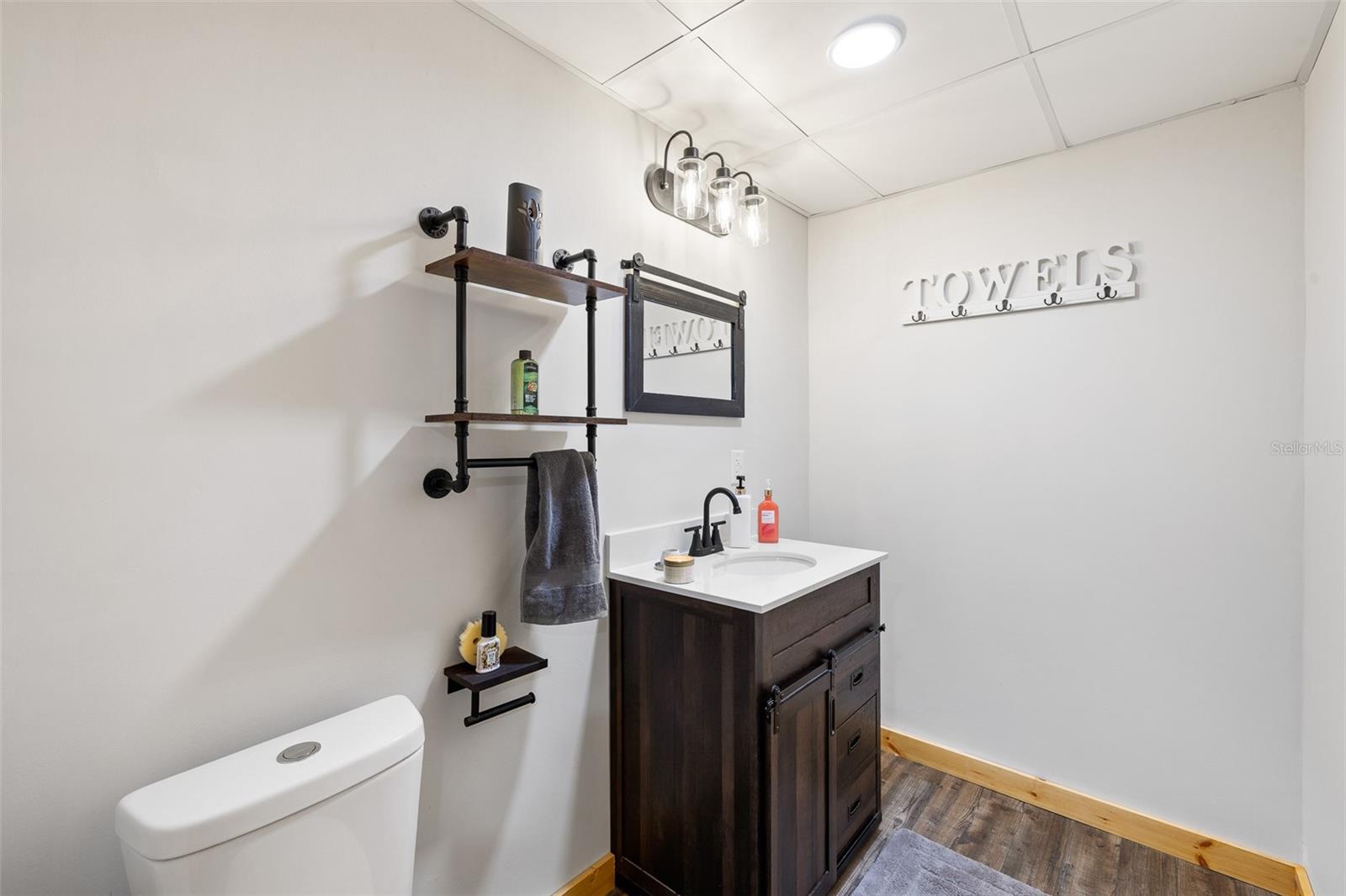 Image 42 of 67 For 11311 40th Street Road