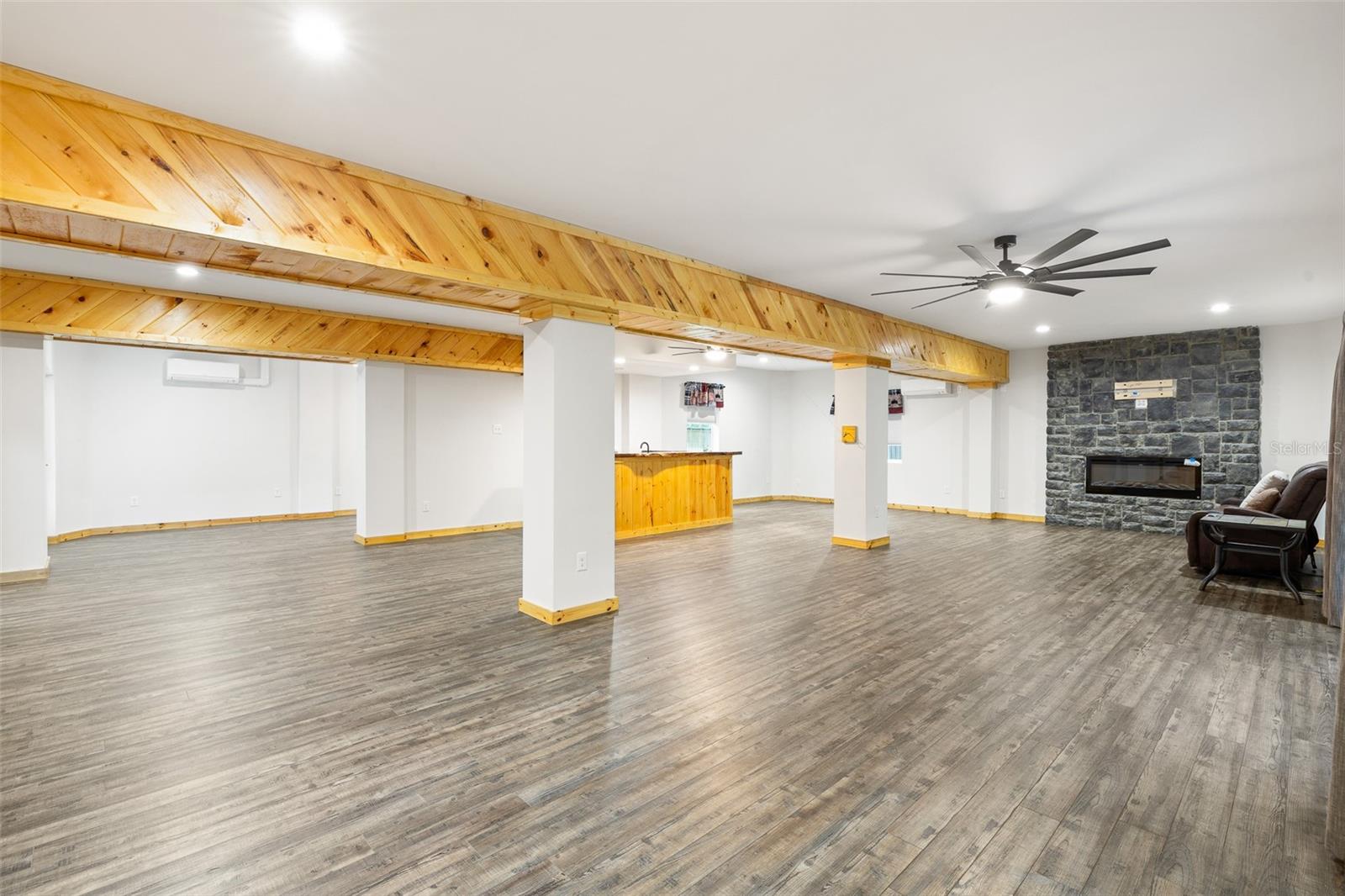 Image 44 of 67 For 11311 40th Street Road