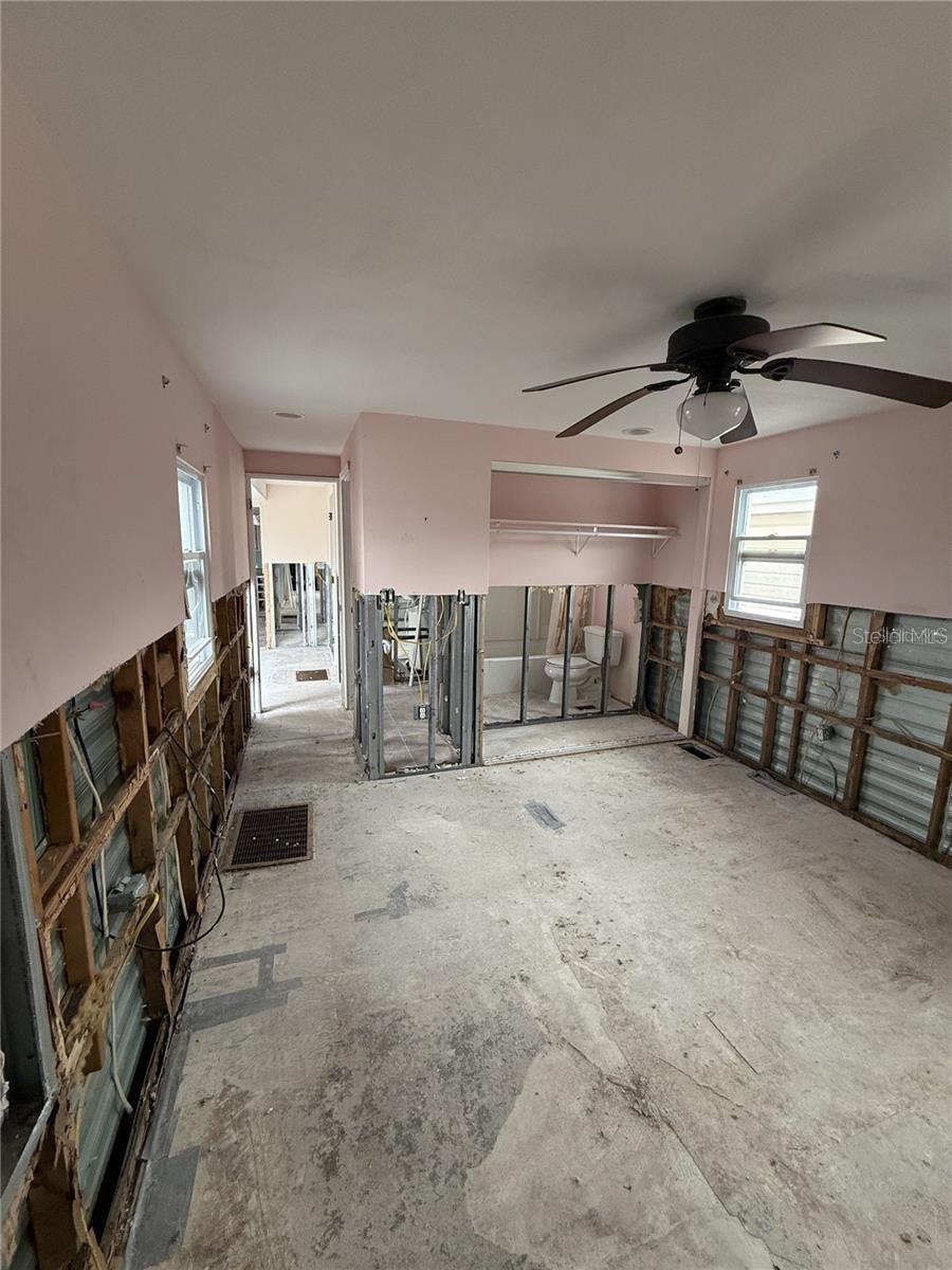 Image 10 of 26 For 8780 43rd Avenue N 131