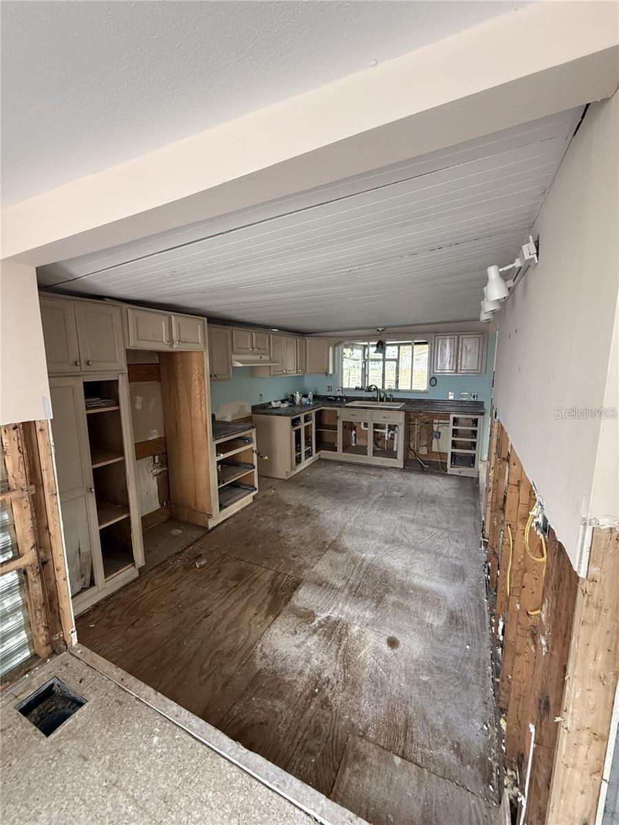 Image 13 of 26 For 8780 43rd Avenue N 131