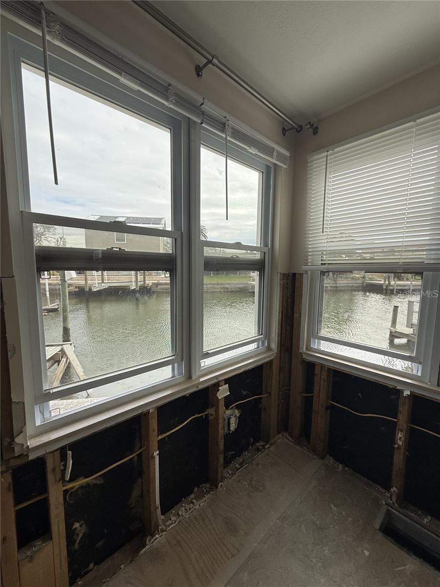 Image 20 of 26 For 8780 43rd Avenue N 131