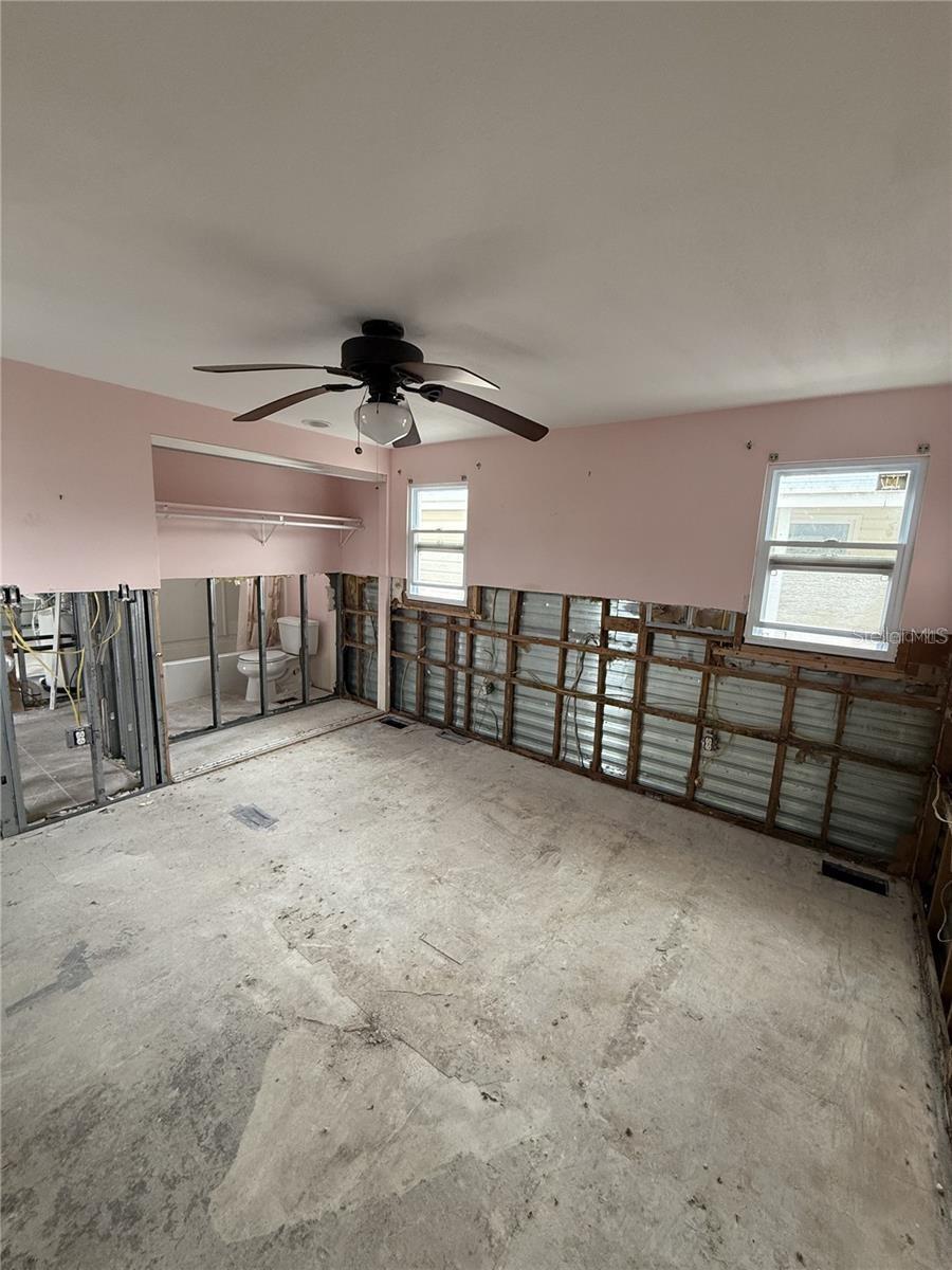 Image 9 of 26 For 8780 43rd Avenue N 131