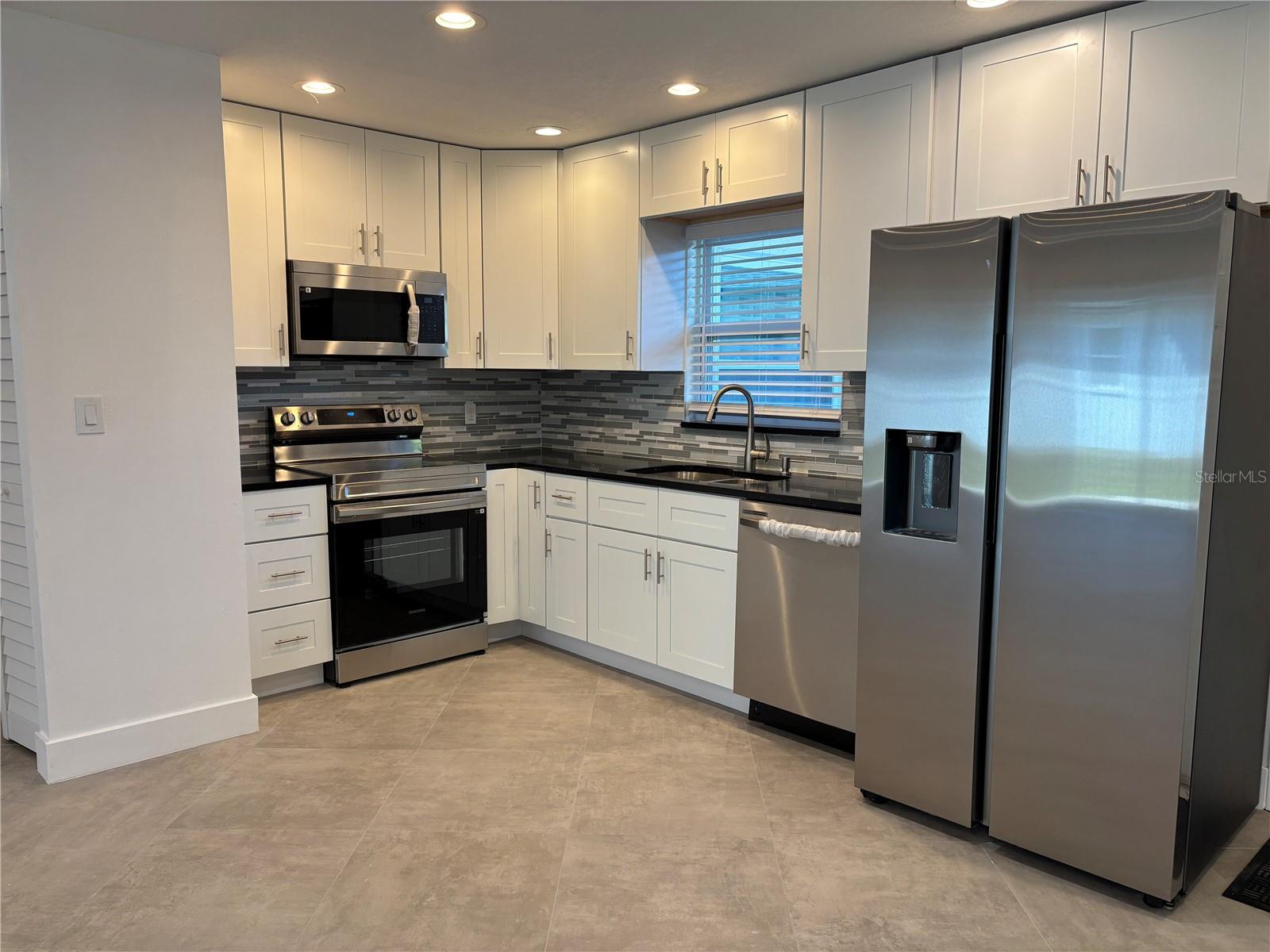 Image 6 of 34 For 5815 Erin Lane S D