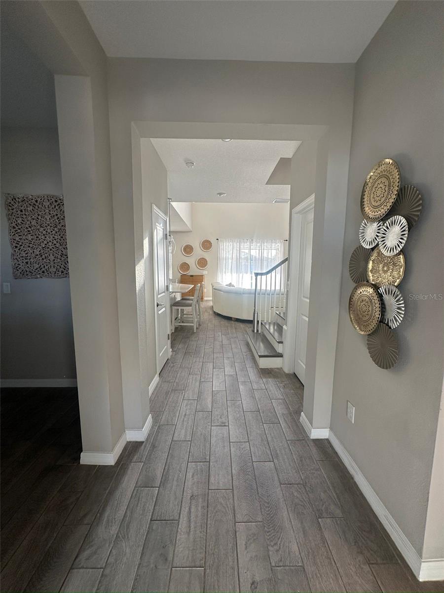 Image 14 of 82 For 33805 Astoria Circle