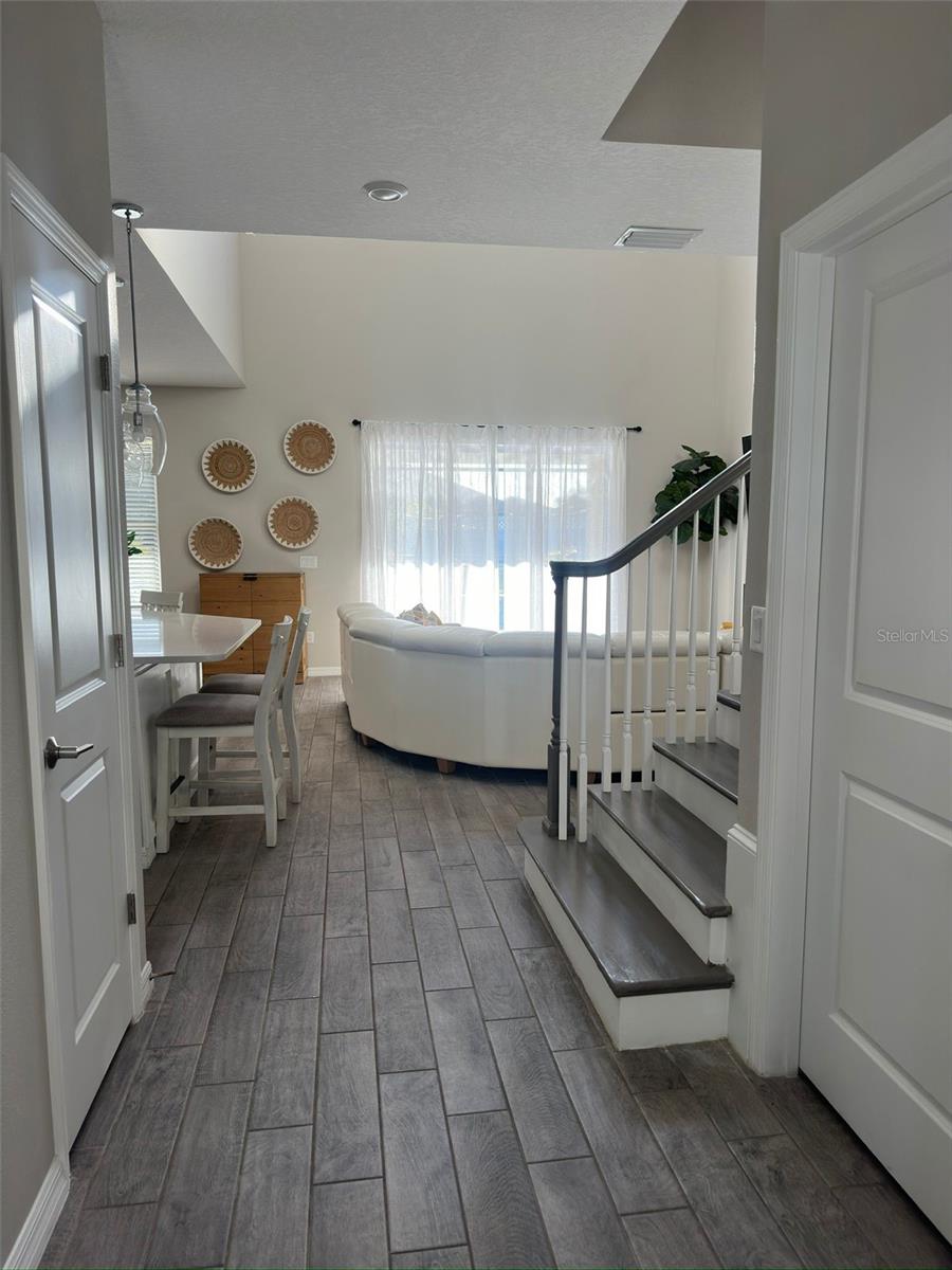 Image 15 of 82 For 33805 Astoria Circle