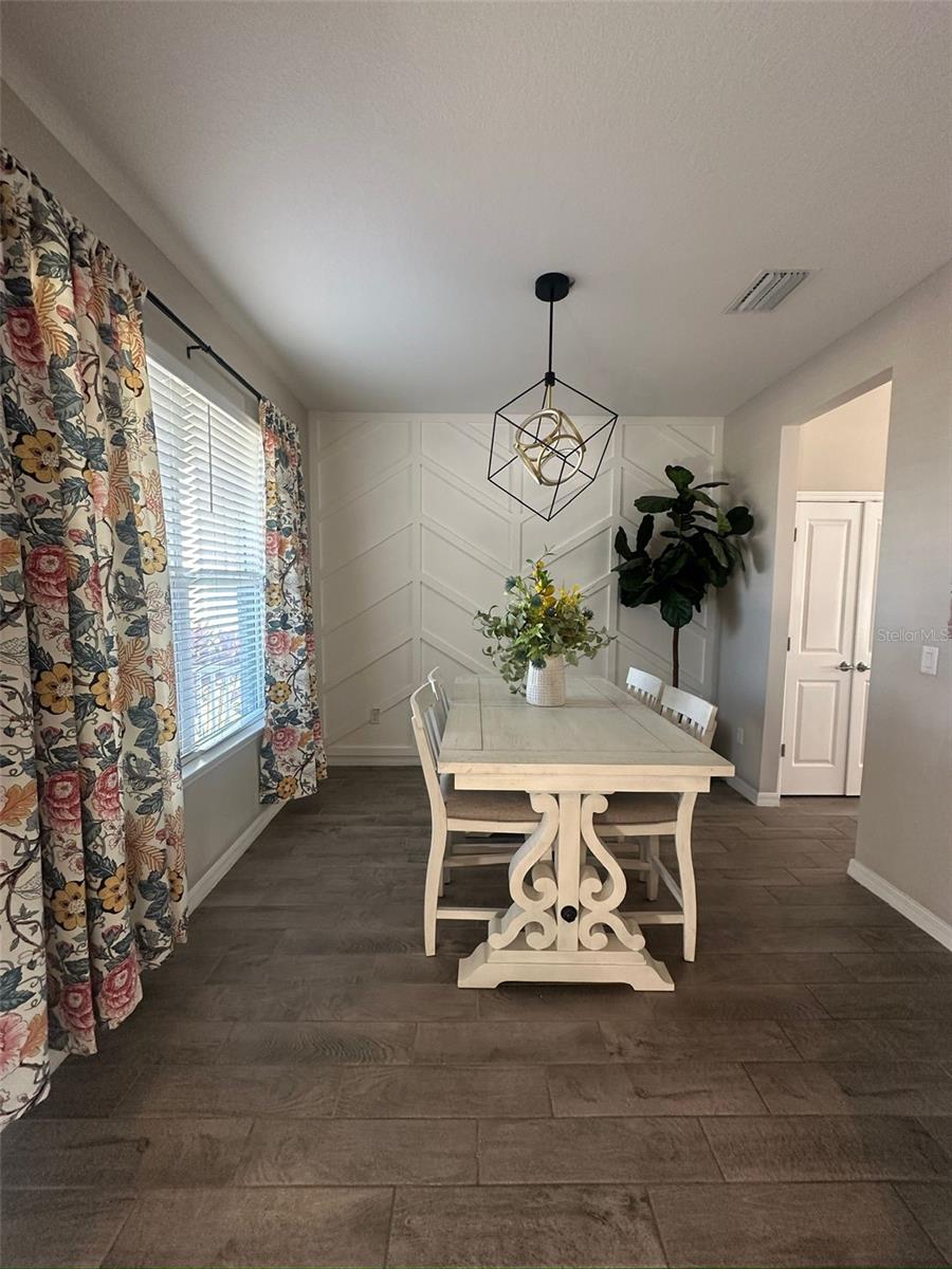 Image 18 of 82 For 33805 Astoria Circle