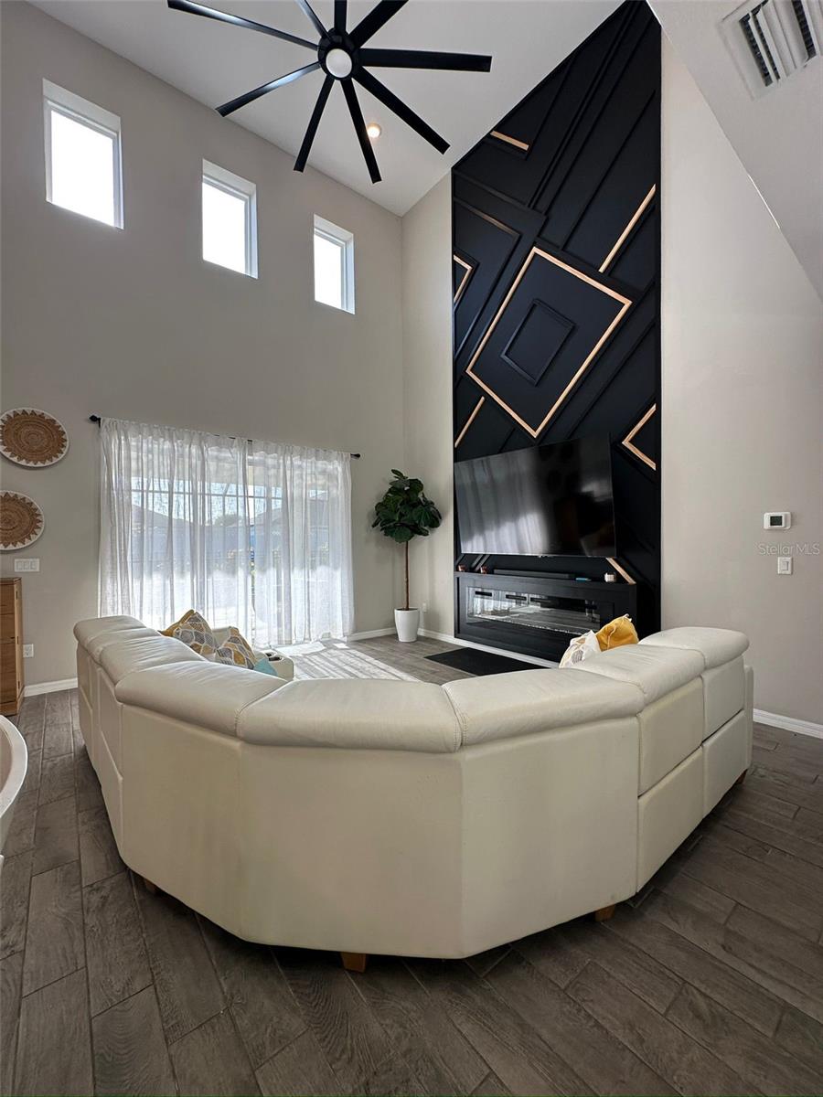 Image 25 of 82 For 33805 Astoria Circle