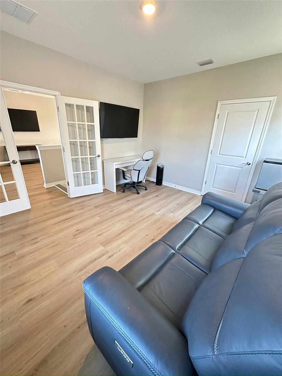 Image 38 of 82 For 33805 Astoria Circle