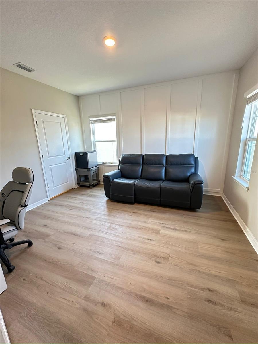 Image 39 of 82 For 33805 Astoria Circle