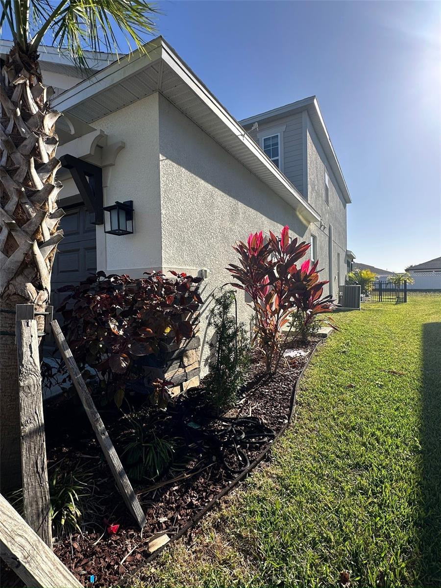 Image 7 of 82 For 33805 Astoria Circle