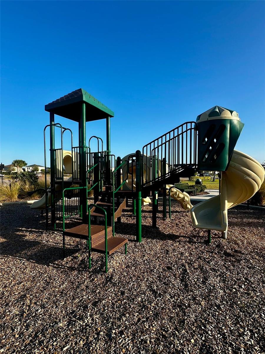 Image 79 of 82 For 33805 Astoria Circle