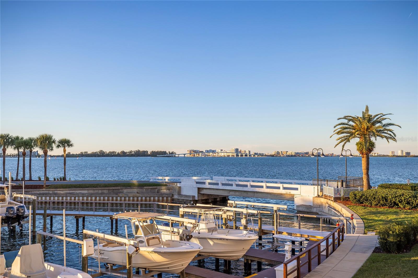 Image 10 of 58 For 2 Seaside Lane 103