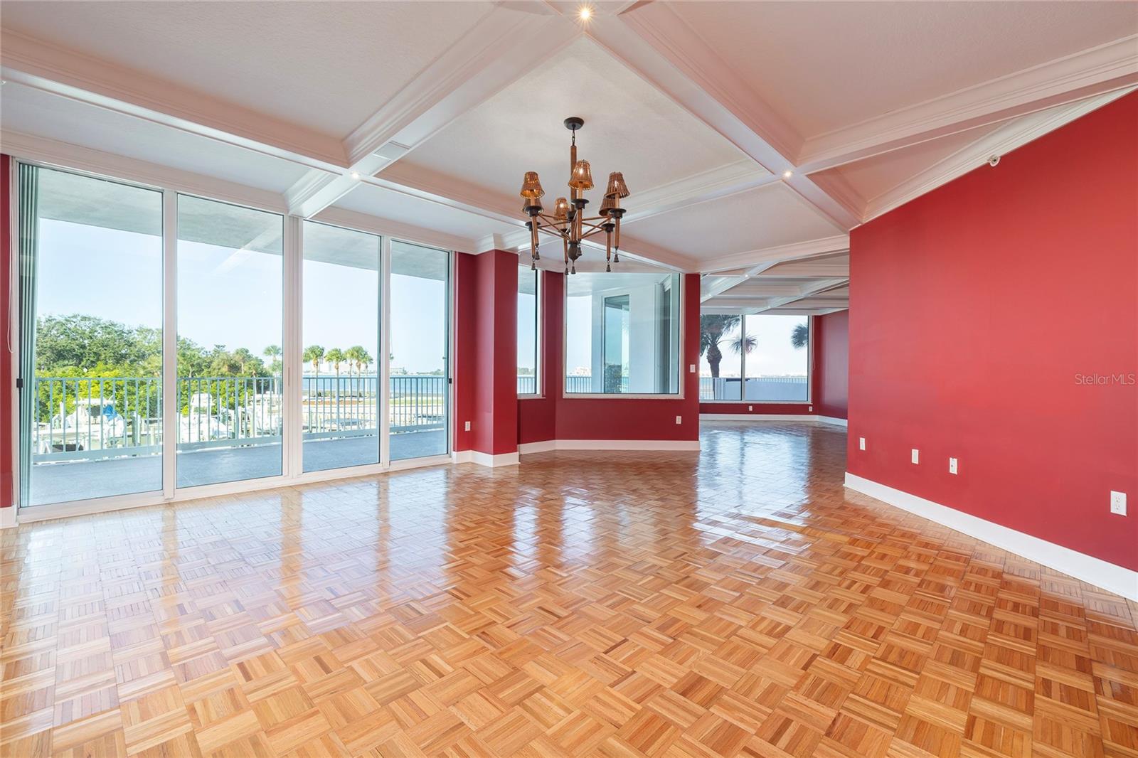 Image 13 of 58 For 2 Seaside Lane 103