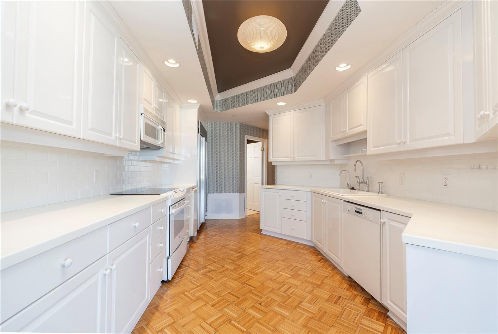 Image 19 of 58 For 2 Seaside Lane 103