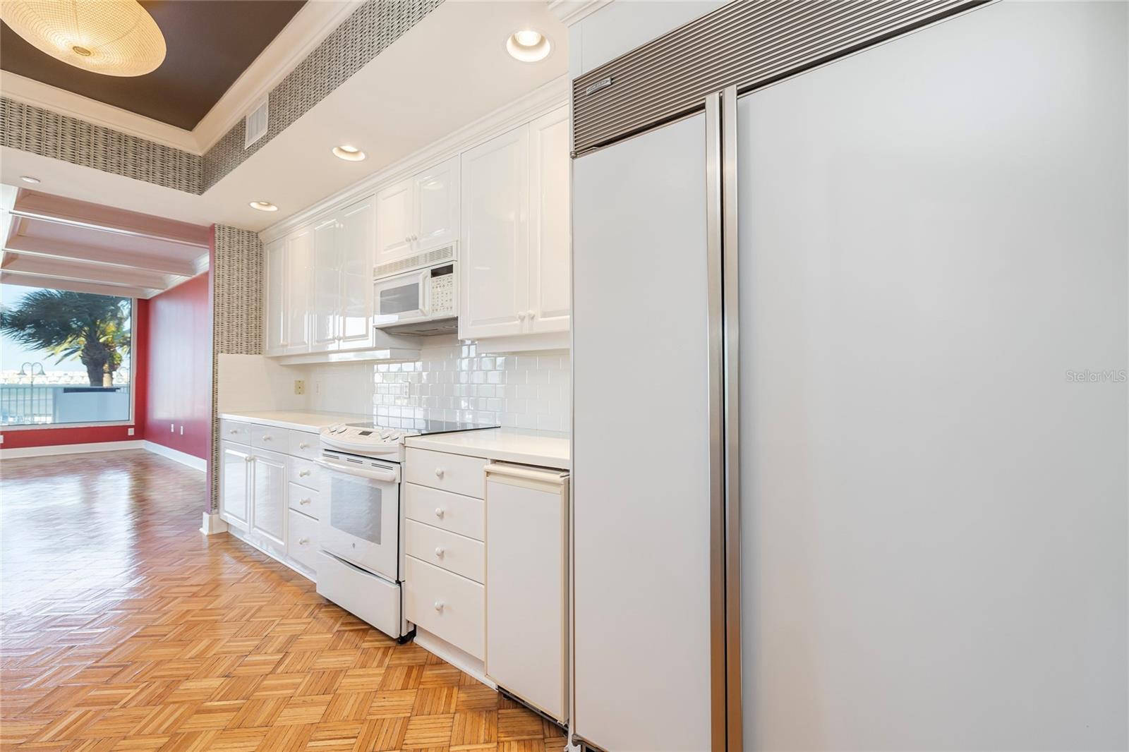 Image 22 of 58 For 2 Seaside Lane 103