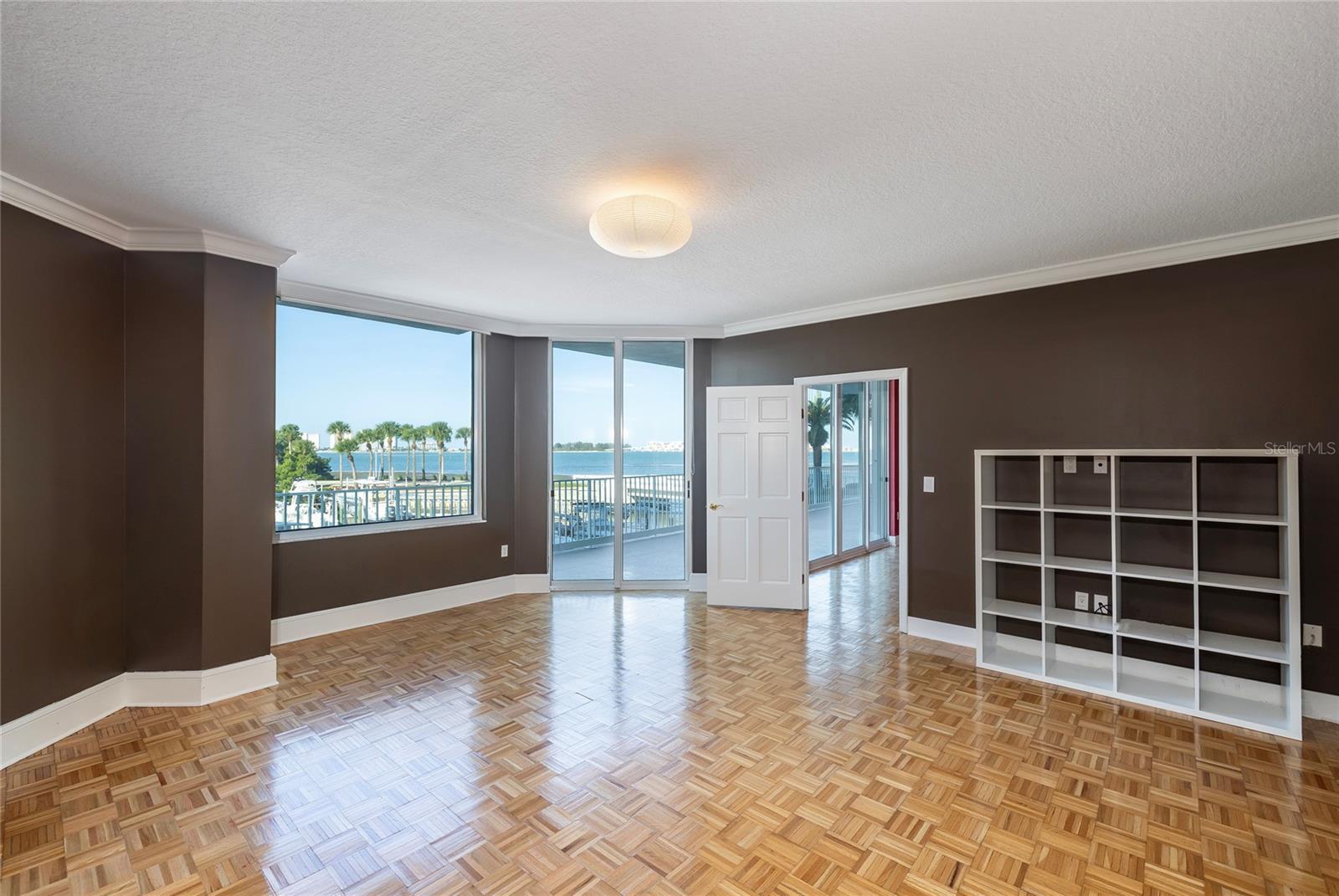 Image 24 of 58 For 2 Seaside Lane 103