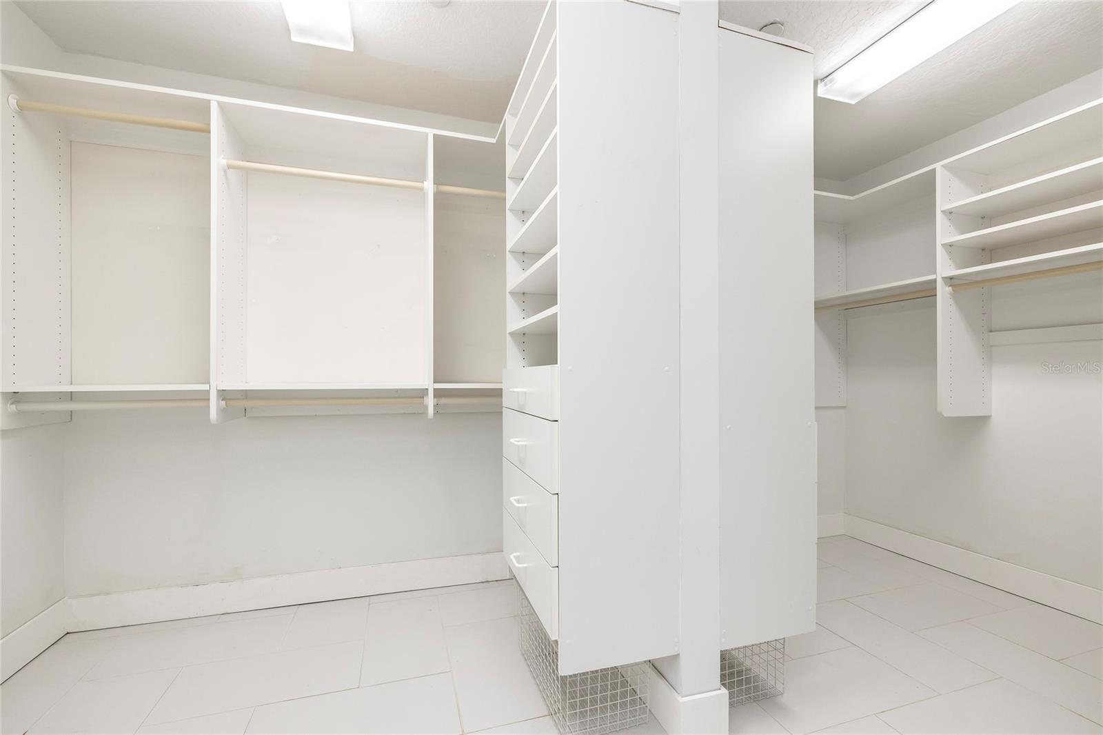 Image 34 of 58 For 2 Seaside Lane 103