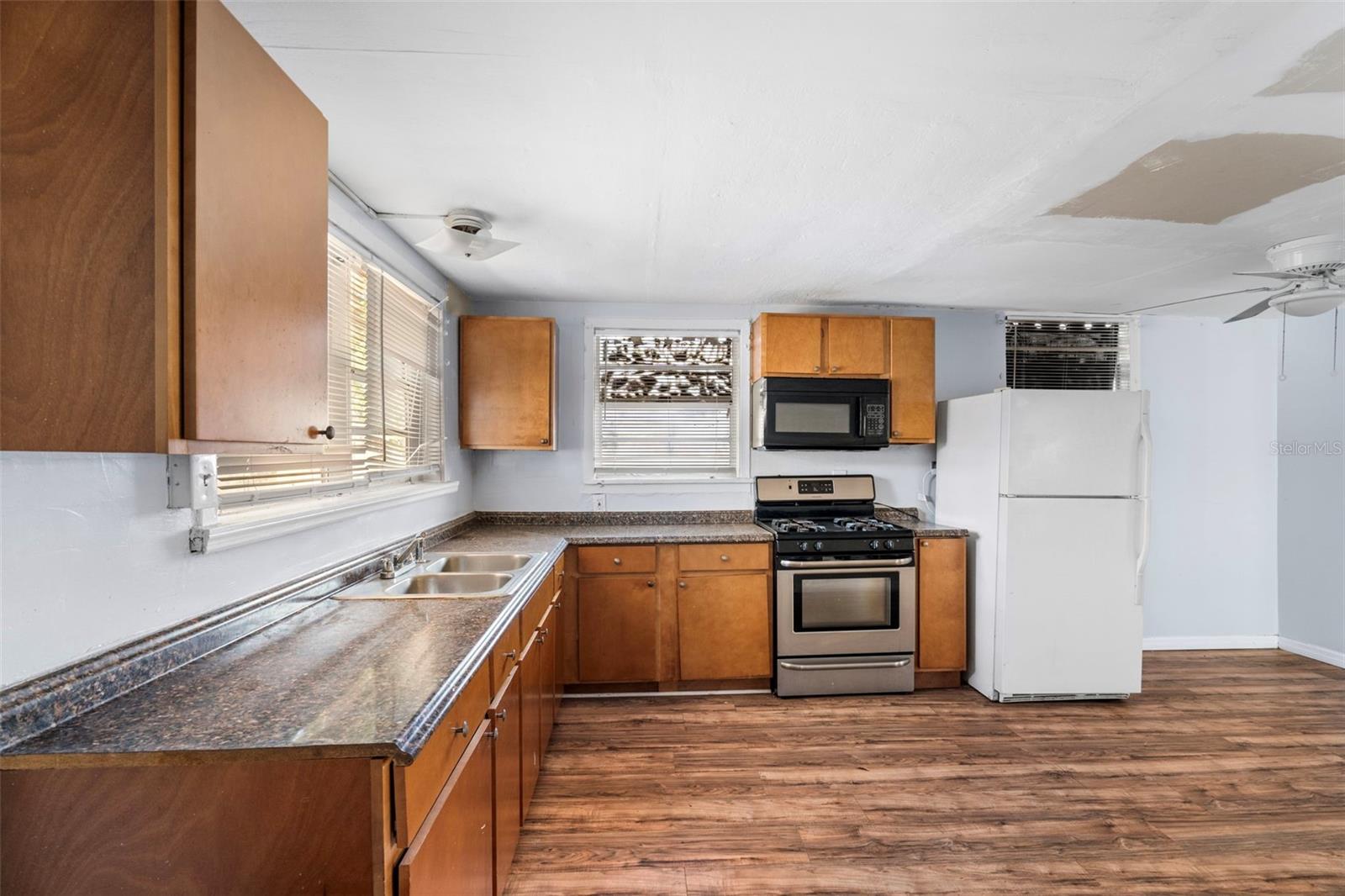 Image 14 of 33 For 2119 Chestnut Street