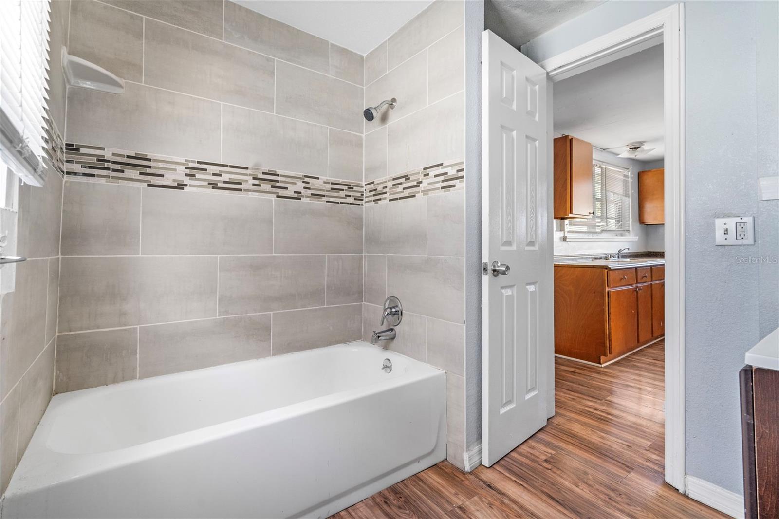 Image 21 of 33 For 2119 Chestnut Street