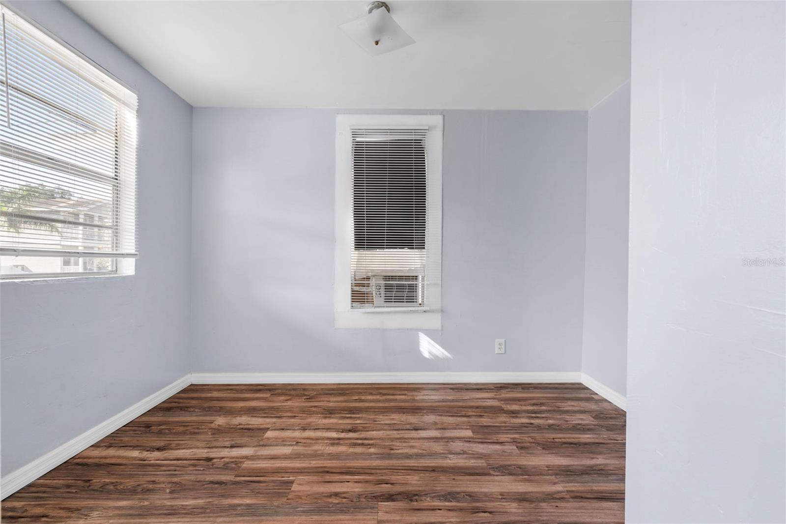 Image 9 of 33 For 2119 Chestnut Street