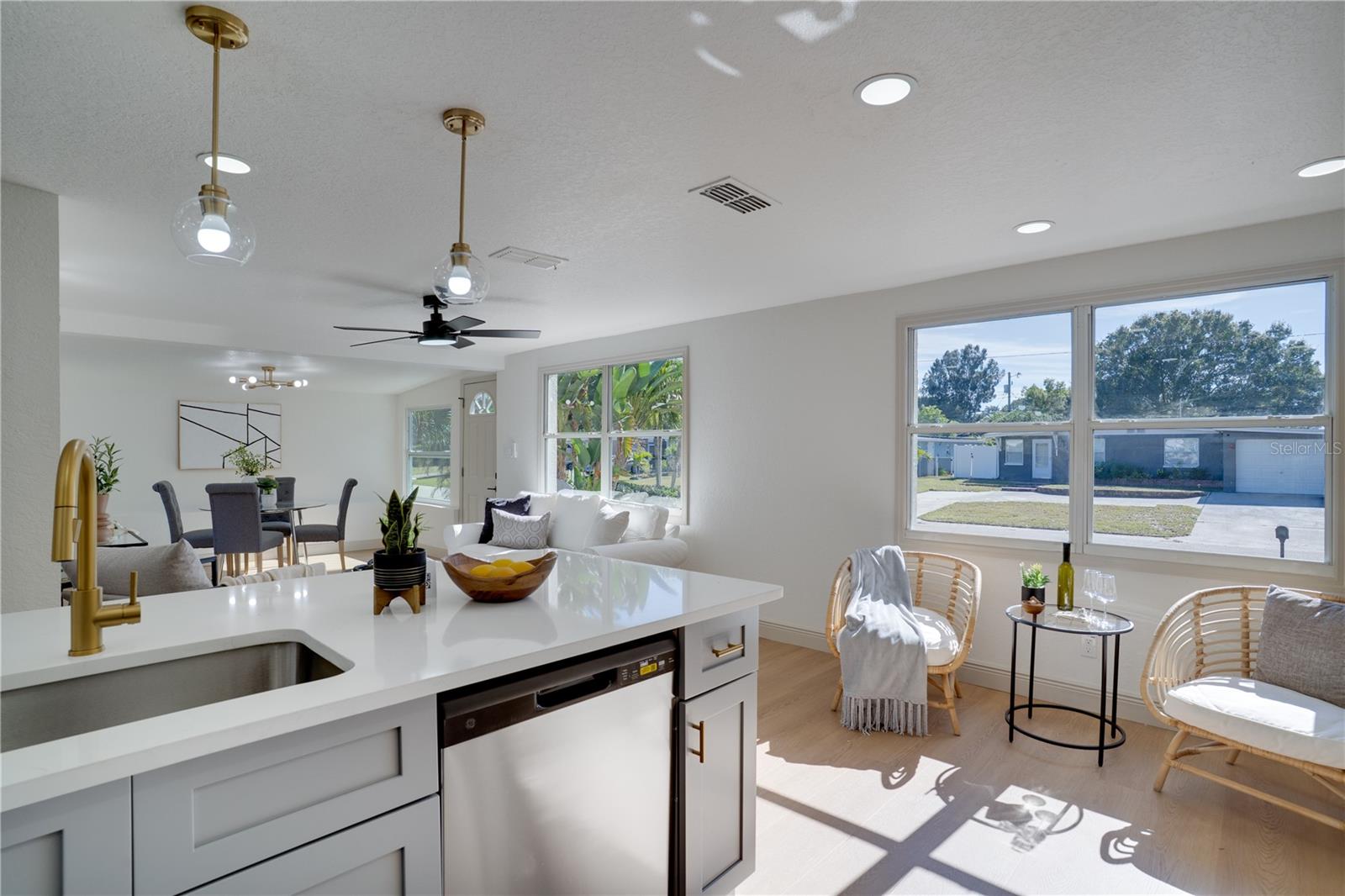 Image 12 of 32 For 10333 108th Avenue