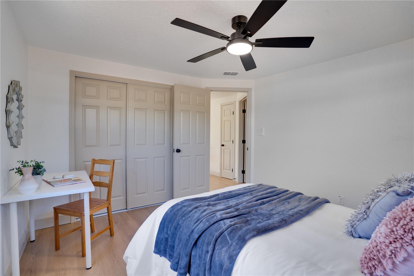 Image 18 of 32 For 10333 108th Avenue