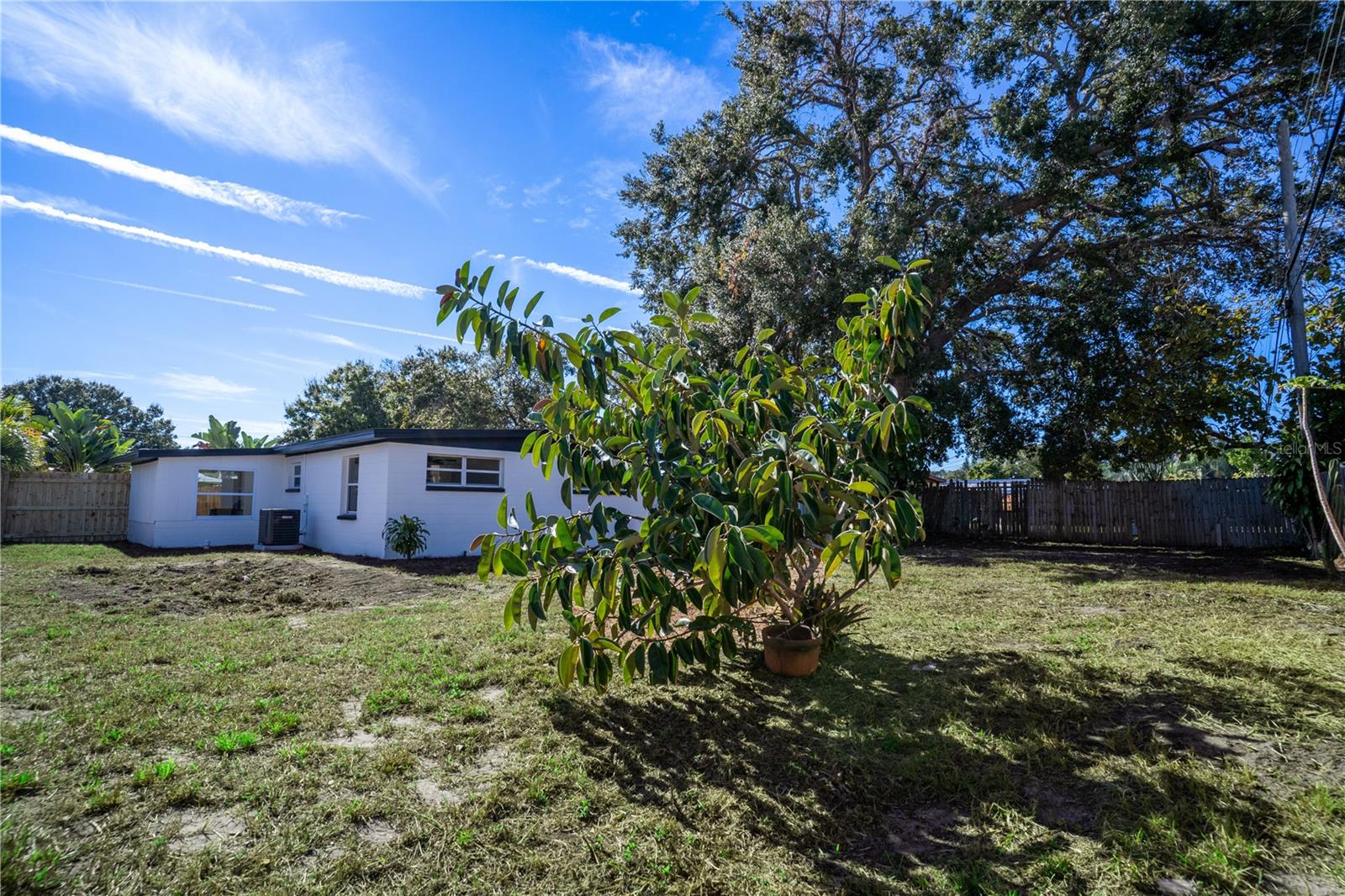 Image 23 of 32 For 10333 108th Avenue