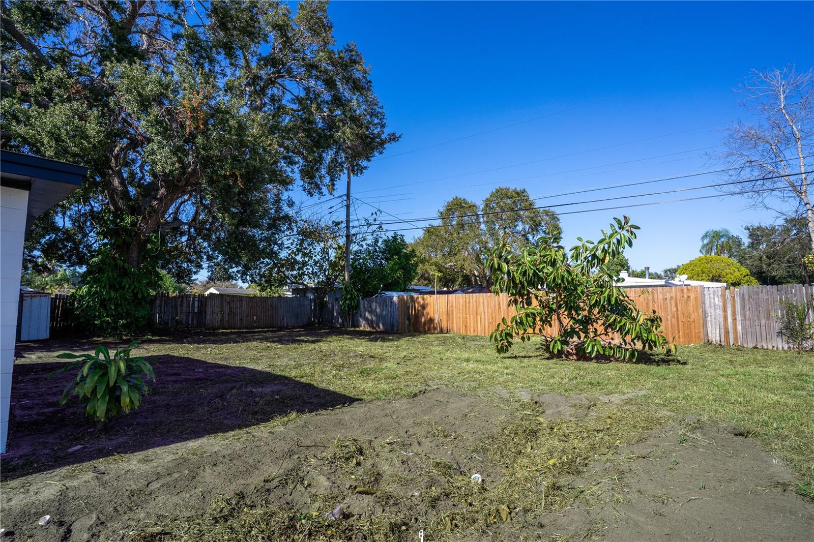 Image 24 of 32 For 10333 108th Avenue