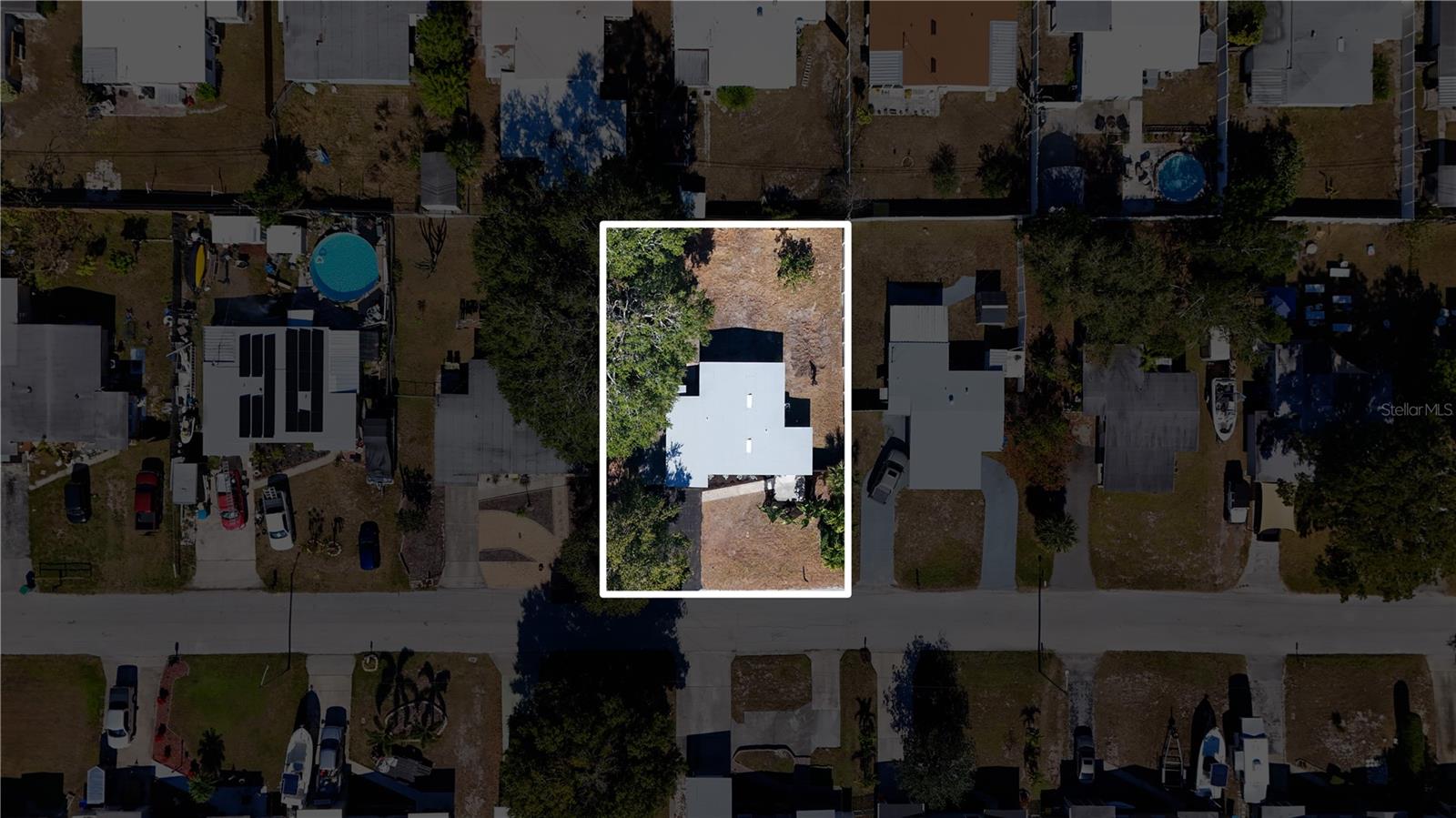 Image 25 of 32 For 10333 108th Avenue