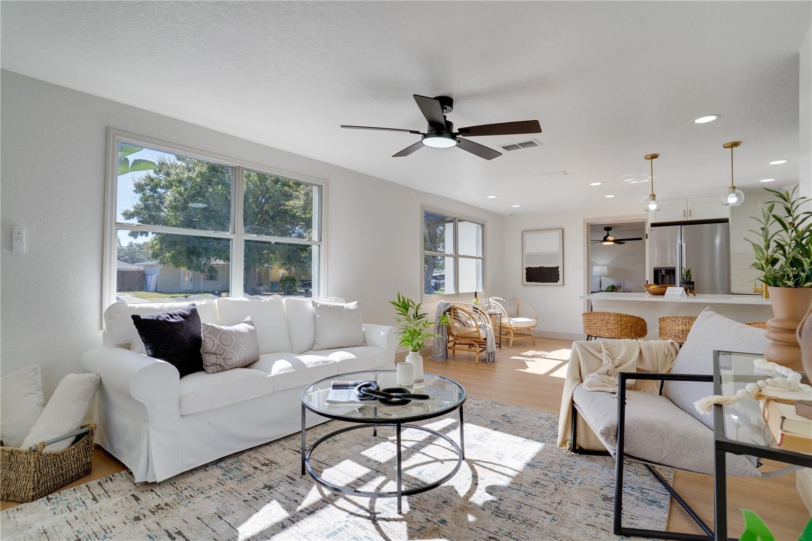 Image 4 of 32 For 10333 108th Avenue