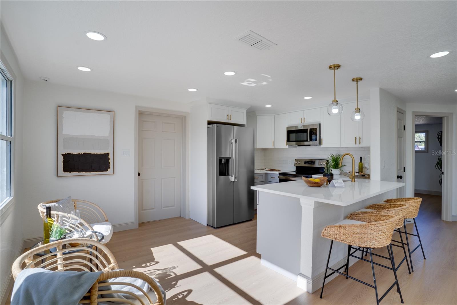 Image 8 of 32 For 10333 108th Avenue