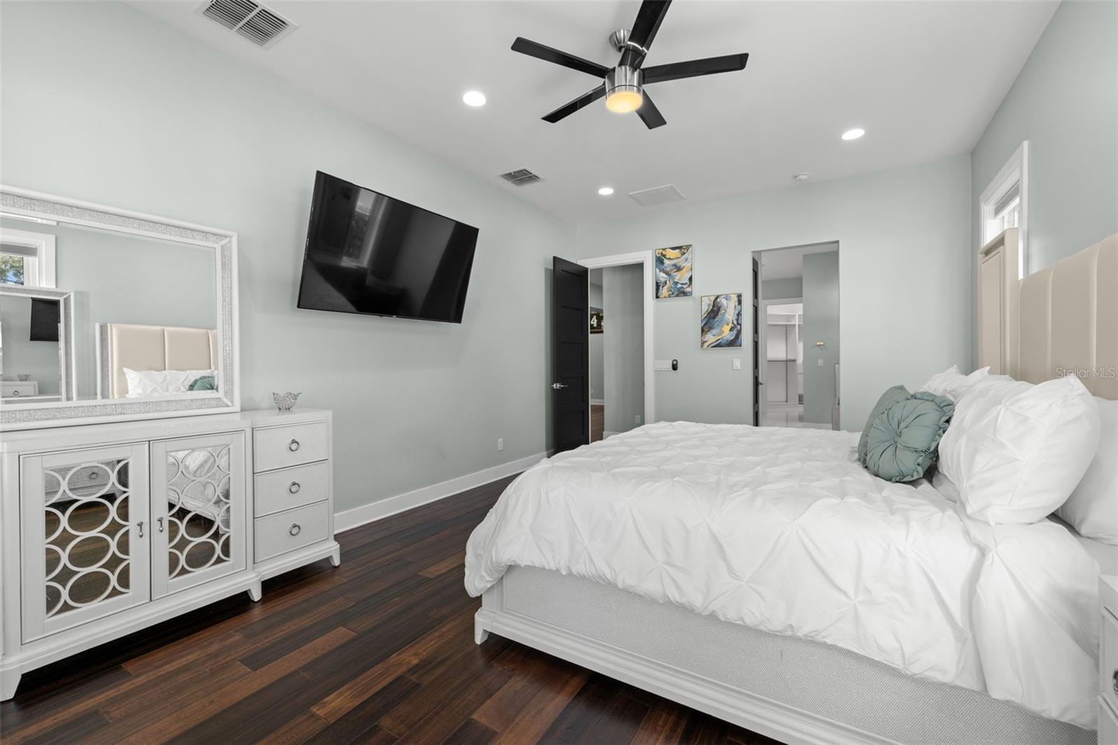 Image 27 of 69 For 3211 Moran Road