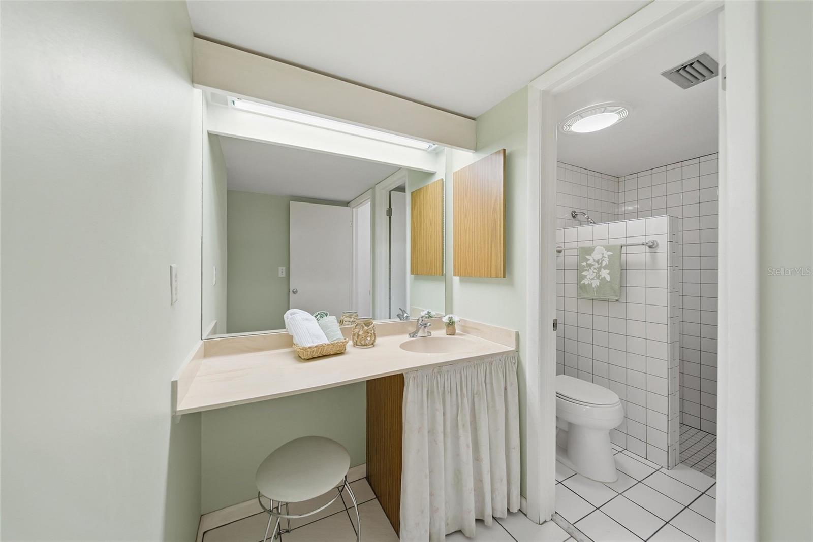 Image 20 of 56 For 4129 Northmeadow Circle