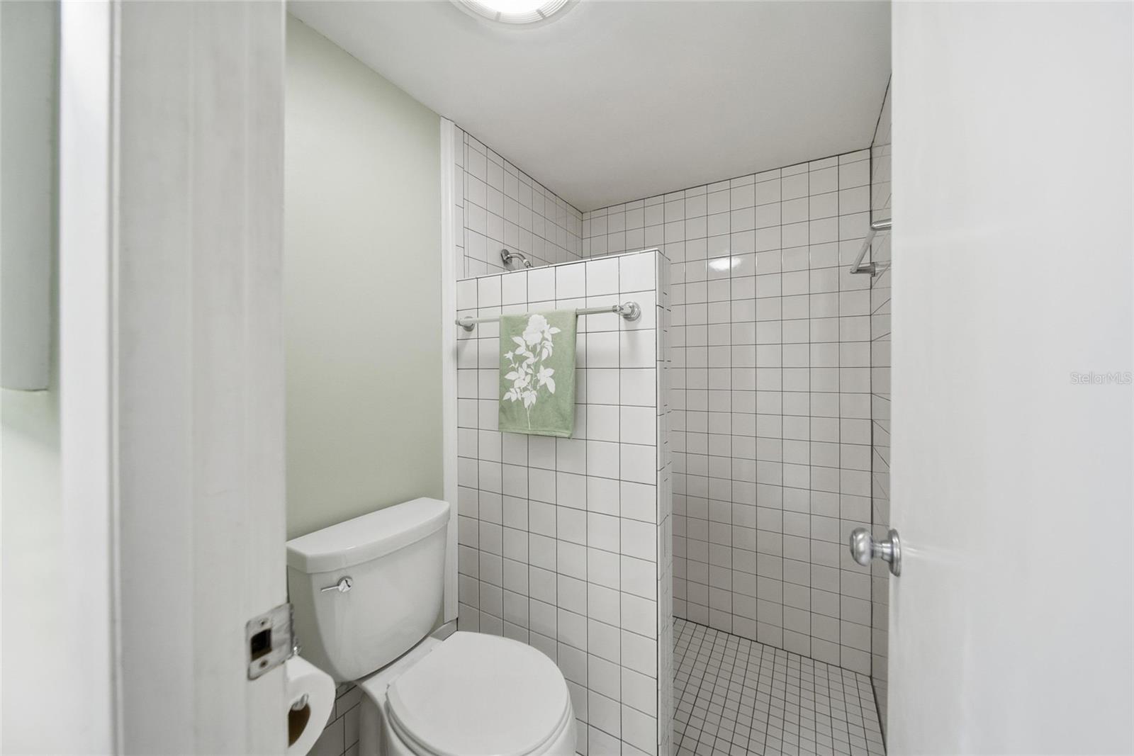 Image 21 of 56 For 4129 Northmeadow Circle