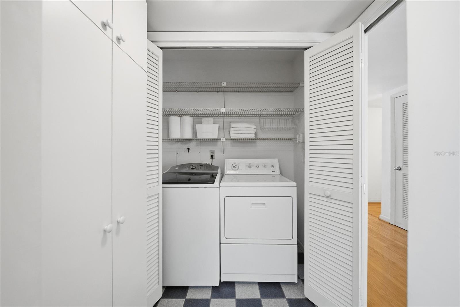 Image 30 of 56 For 4129 Northmeadow Circle