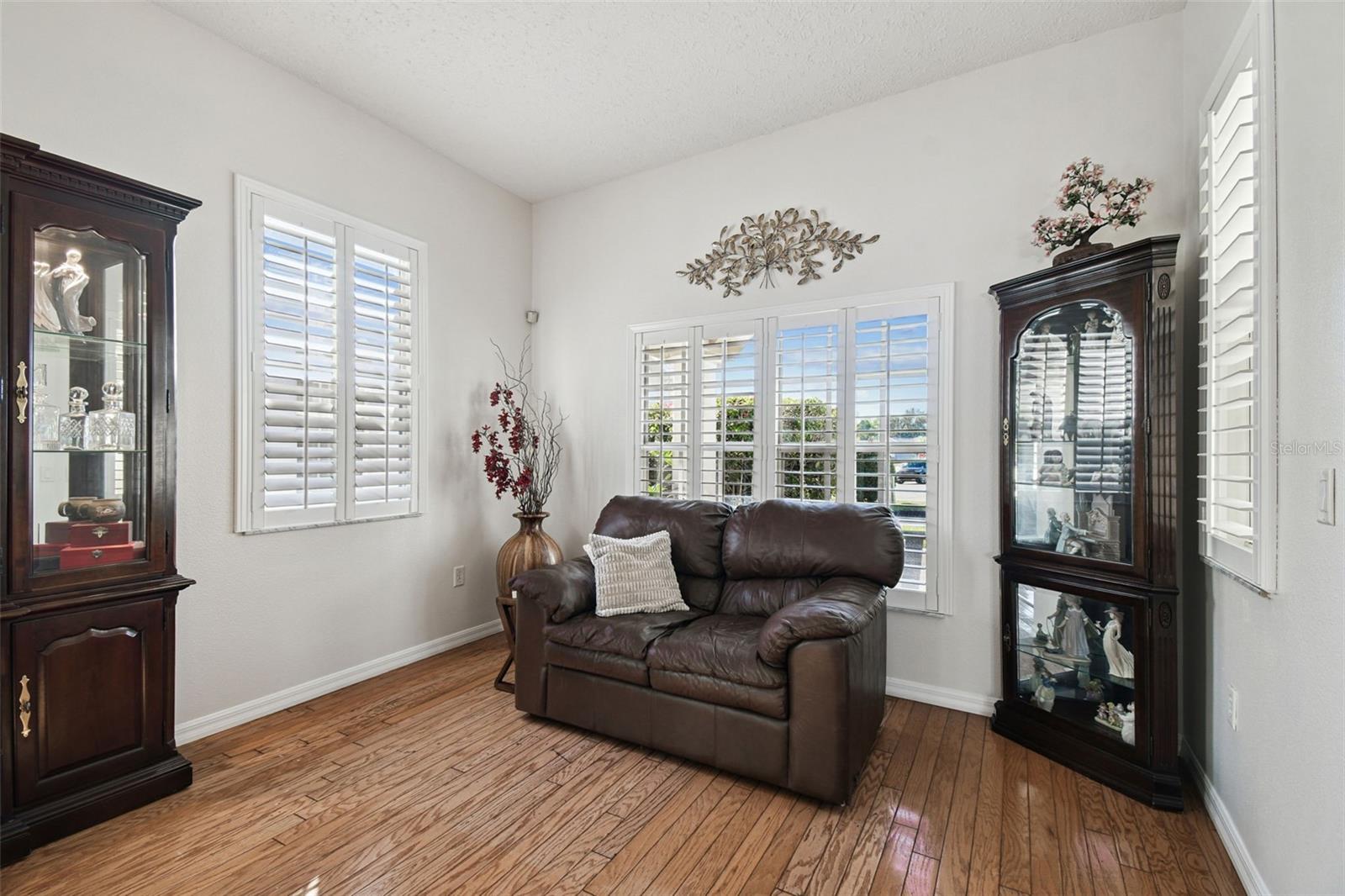 Image 11 of 94 For 7904 Portrait Court